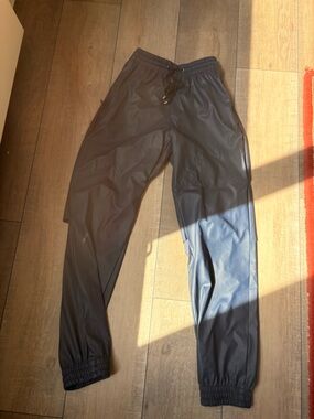 Rains Black Women's Water-Resistant Jogger Pants